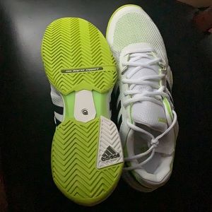 Adipower Barricade 8